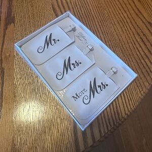NWT Wedding honeymoon baggage luggage tag Mr. and Mrs. set of three